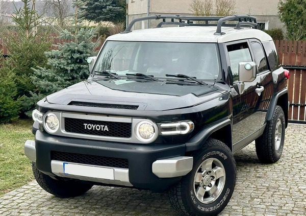 Toyota FJ cena 83000 przebieg: 223000, rok produkcji 2008 z Brok małe 781